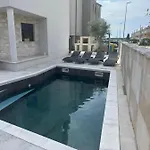 Azuro דירה